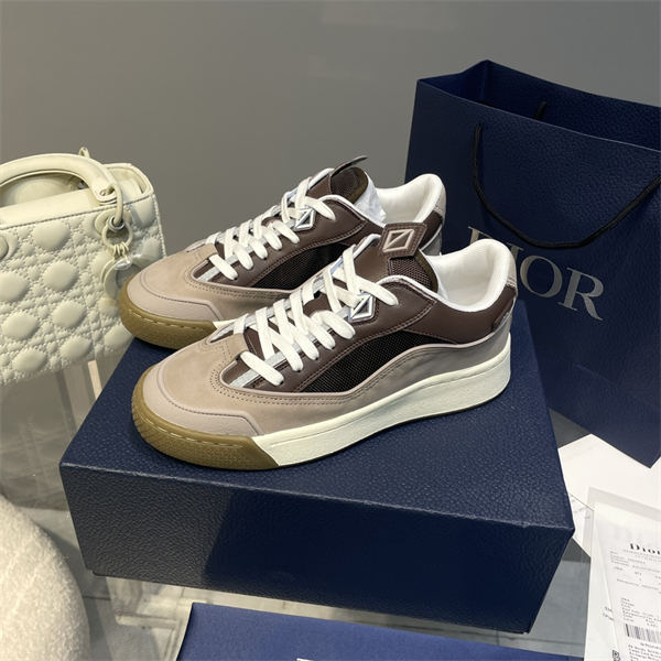 Dr x Travis Scott Sneaker