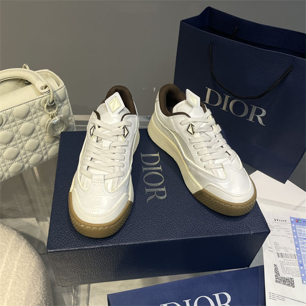 Dr x Travis Scott Sneaker