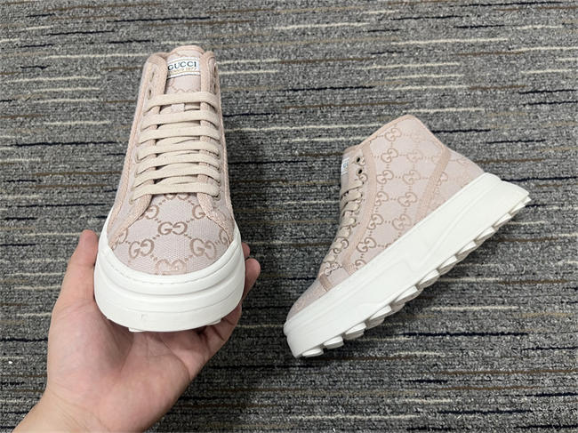 Gucci High Top Sneaker 22
