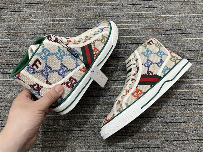 Gucci High Top Sneaker 28
