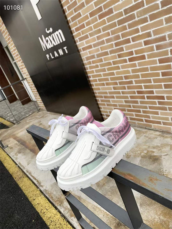 Dr Sneaker