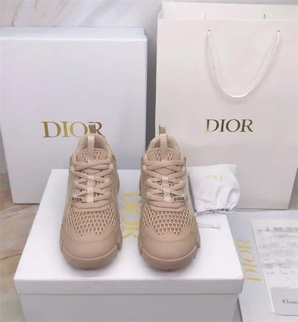 Dr Sneaker