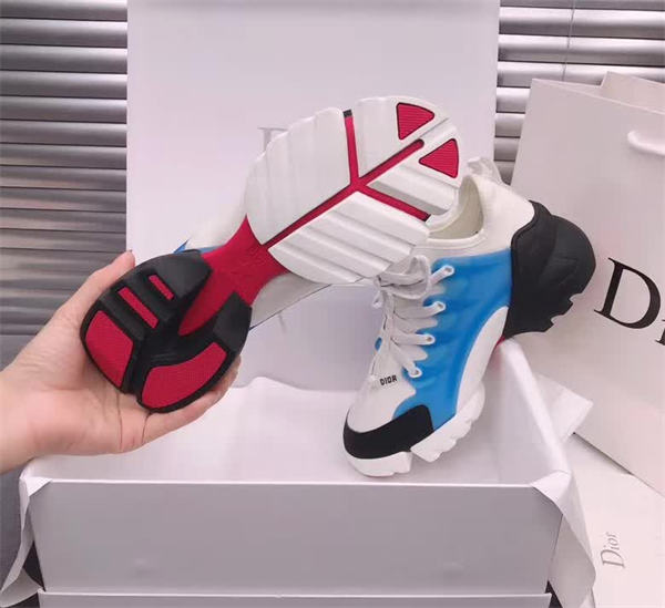 Dr Sneaker