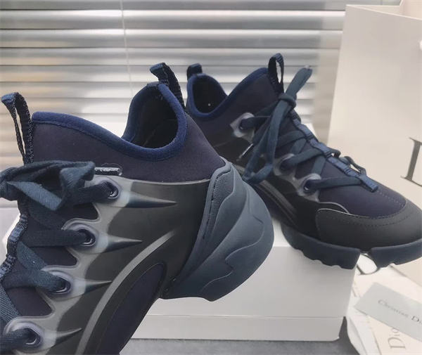 Dr Sneaker