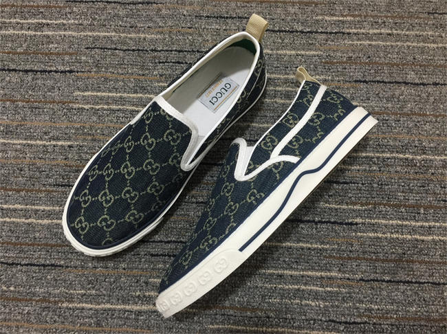 Gucci Signature Slip-on Sneaker 1
