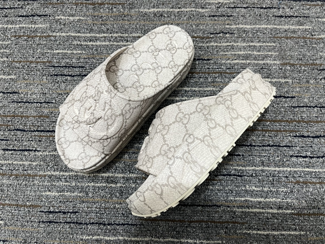 Gucci Slide 29