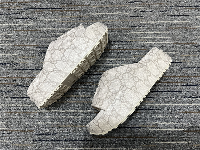 Gucci Slide 29