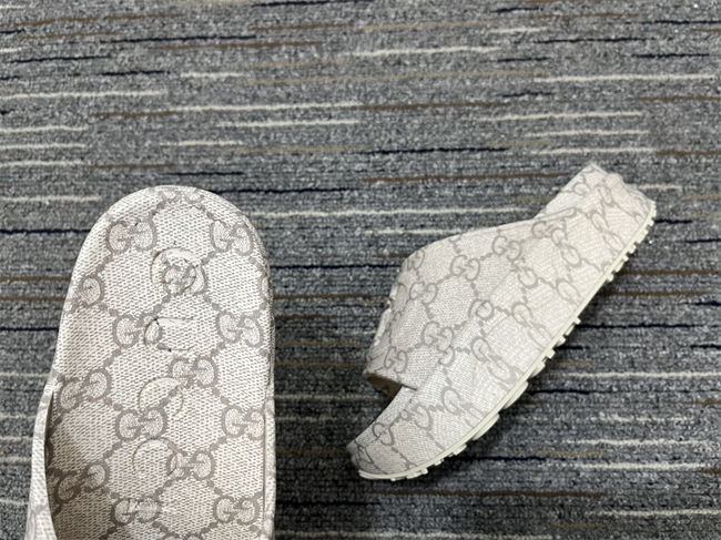 Gucci Slide 29