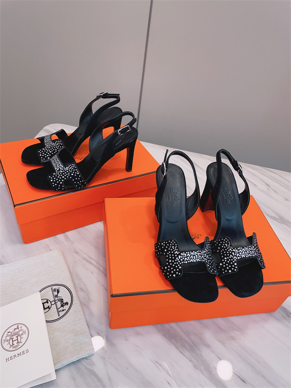 H Sandals