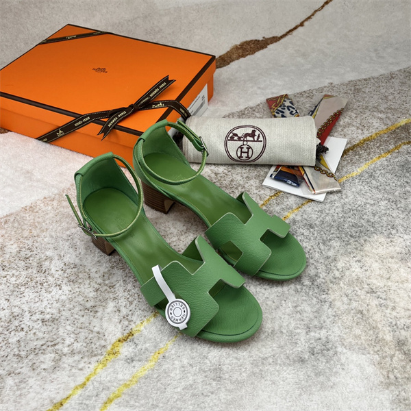 H Sandals