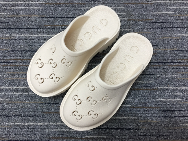 Gucci Slide 38