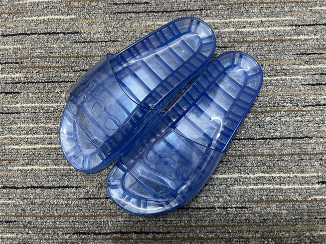 Gucci Slide 67