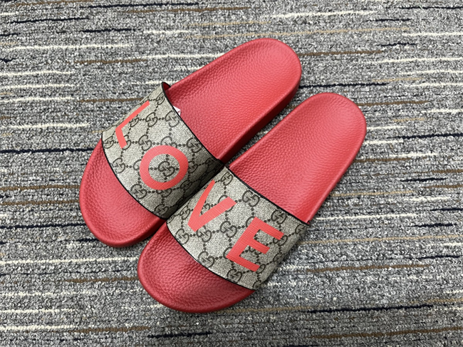 Gucci Slide 68