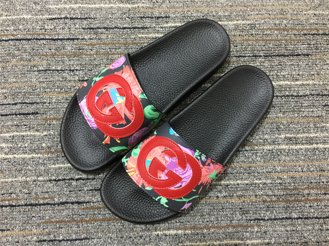 Gucci Slide 70