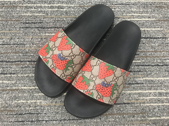 Gucci Slide 75