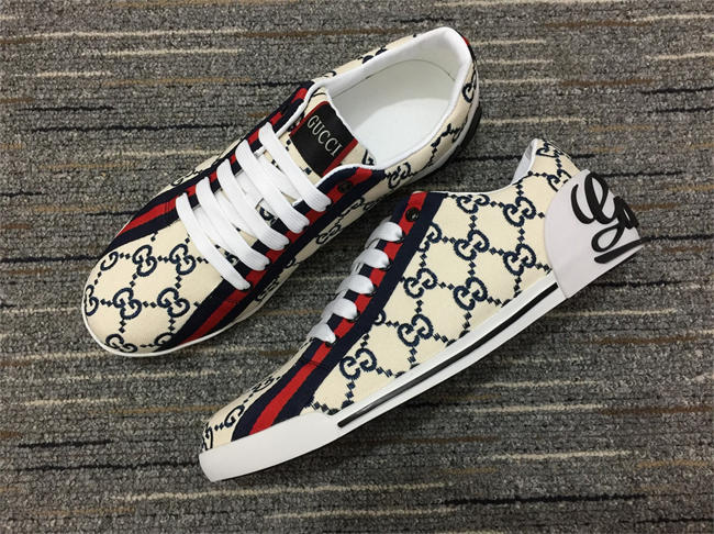 Gucci Low Top Sneaker 24