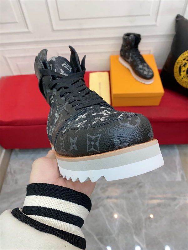 LV x Nike Sneaker