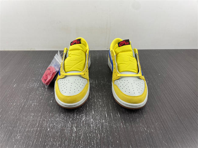 Travis Scott x Air Jordan 1 DZ4137-700