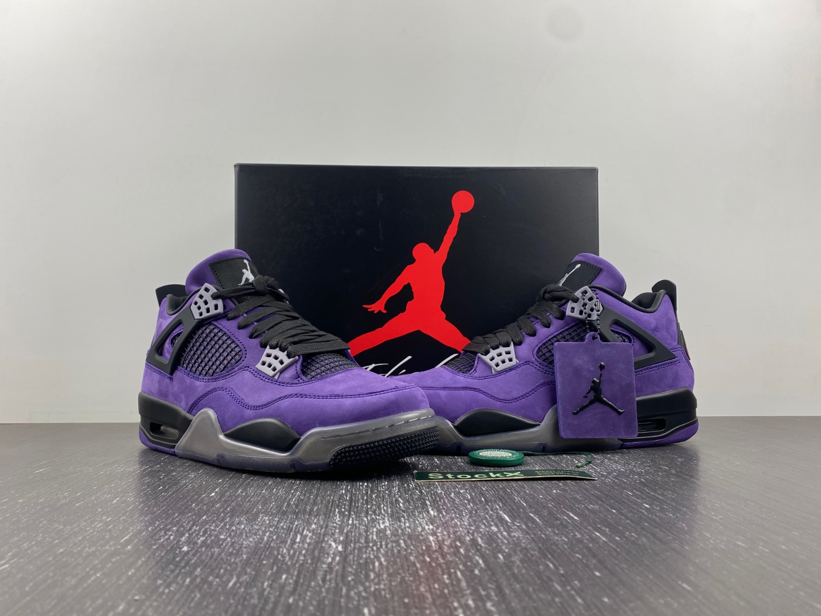 Air Jordan 4
