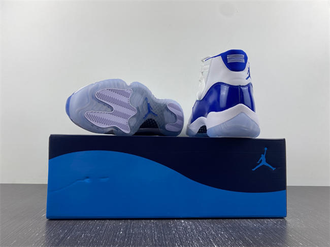 Air Jordan 11 CT8012-114