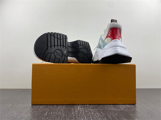 1 Vuitton Archlight Sneakers LV 3
