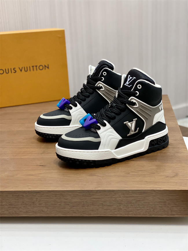 Lv Trainer Sneaker 9