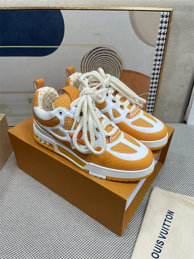 Lv Trainer Sneaker 33