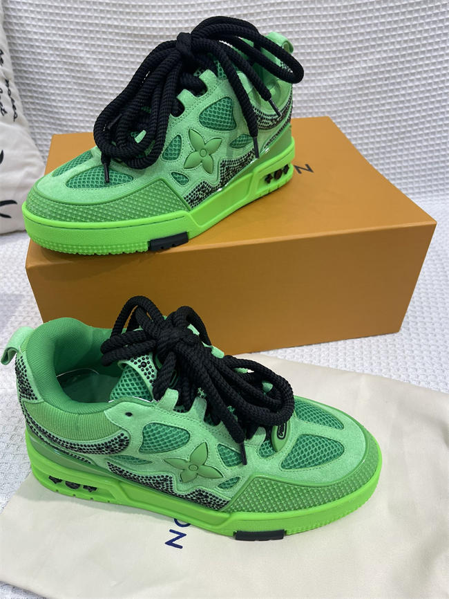 Lv Trainer Sneaker 53