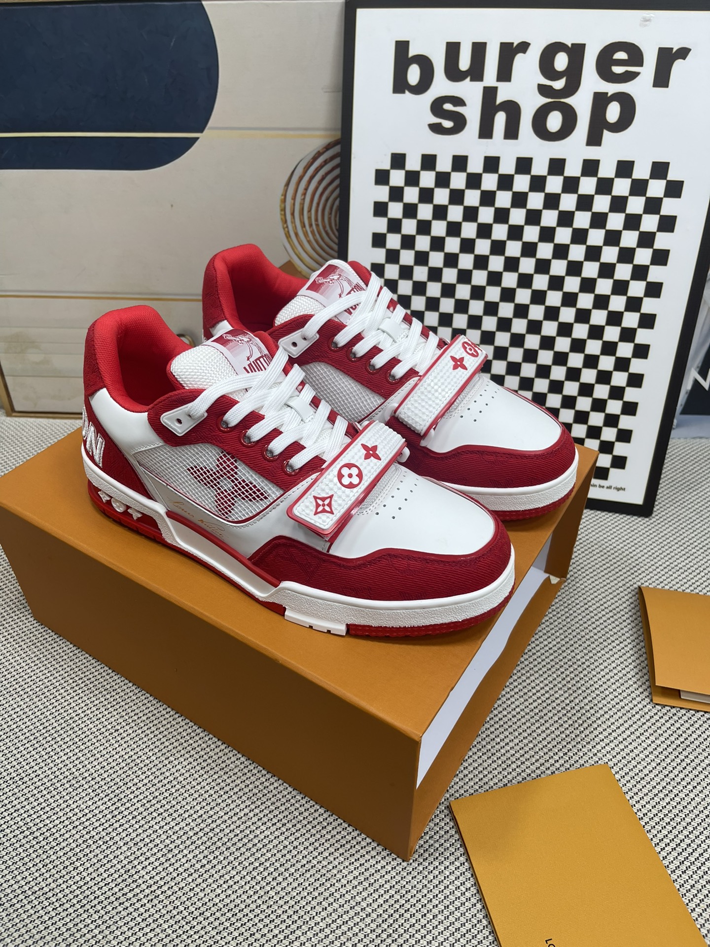 Lv Trainer Sneaker 109