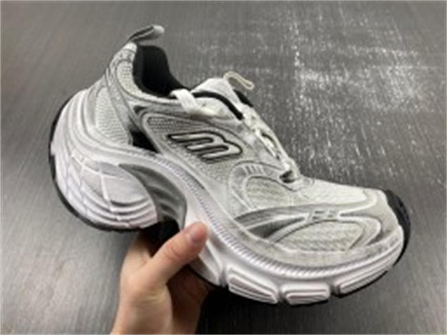 Balenciaga 784344 W2MV2 911