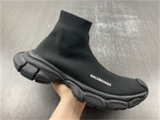 Balenciaga 758483 W2DG1 1010