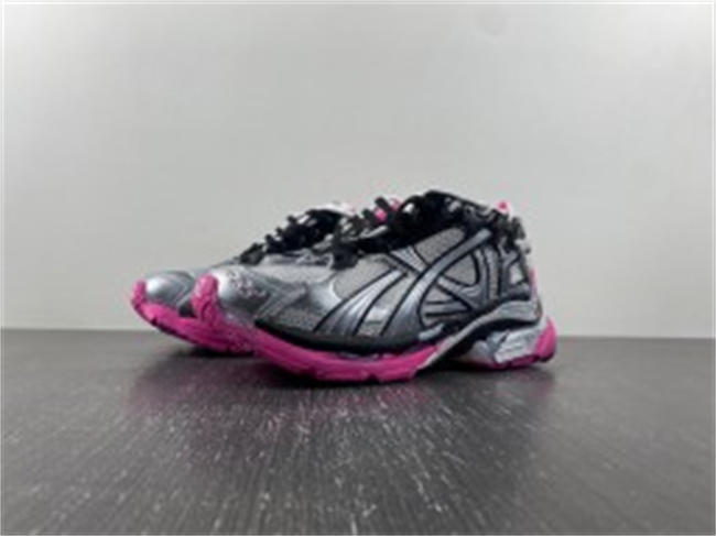 Balenciaga 7.5  772774-W3RBW-9155