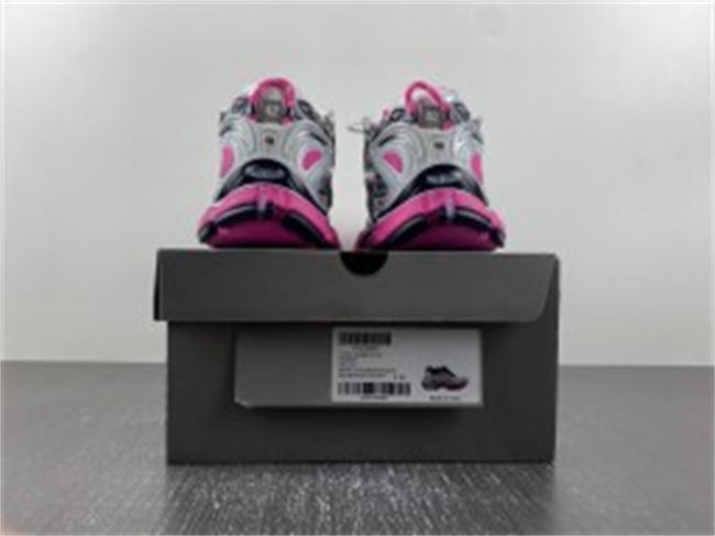 Balenciaga 7.5  772774-W3RBW-9155