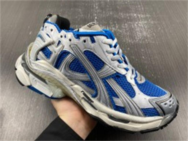 Balenciaga7.5  772774-W3RBW-0575
