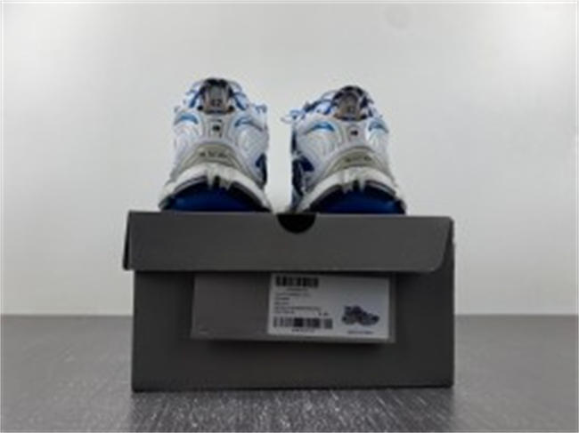 Balenciaga7.5  772774-W3RBW-0575