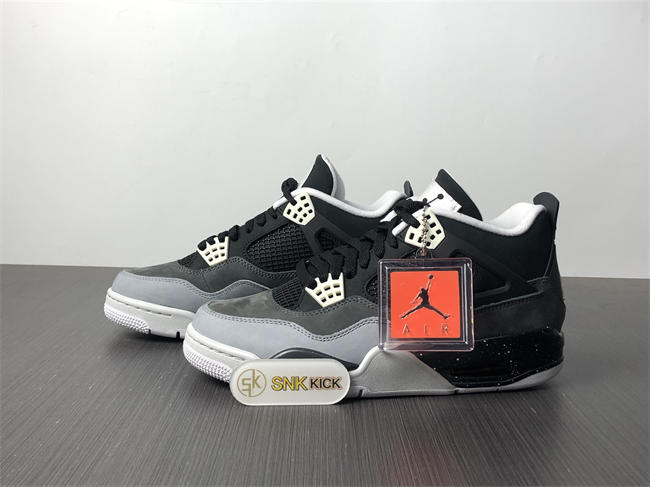 AIR JORDAN 4 RETRO ''FEAR'' FQ8138-002