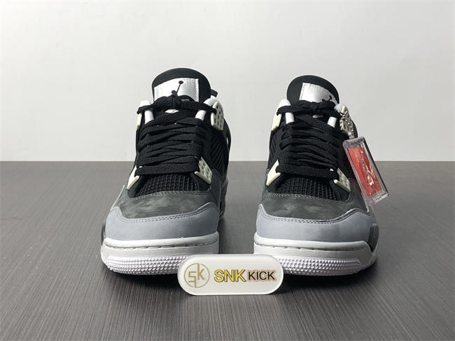 AIR JORDAN 4 RETRO 