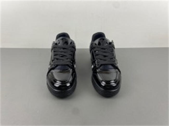 Louis Vuitton LV trainer "Black Leather"