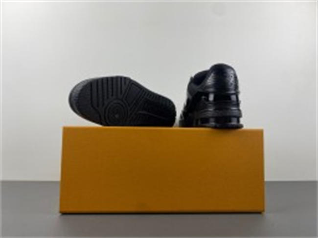 Louis Vuitton LV trainer "Black Leather"