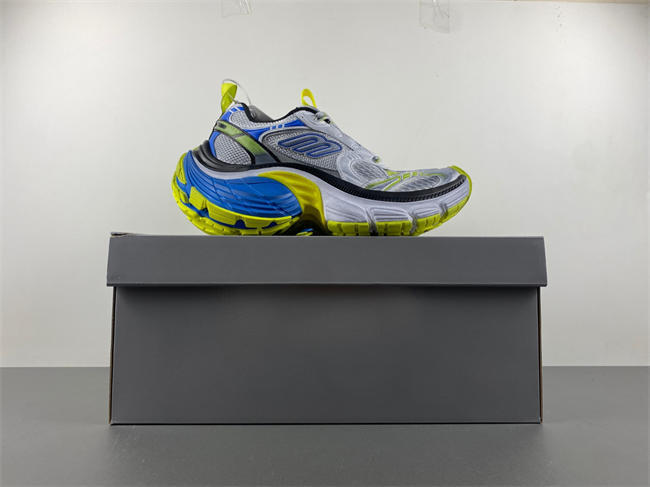 Balenciaga 12 784344 W2MV2 9741
