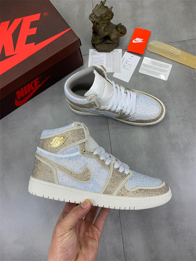 Nike *Air Jordan 1 Metallic Silver