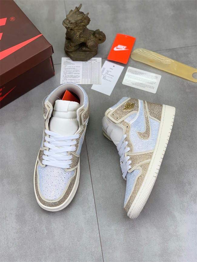 Nike *Air Jordan 1 Metallic Silver