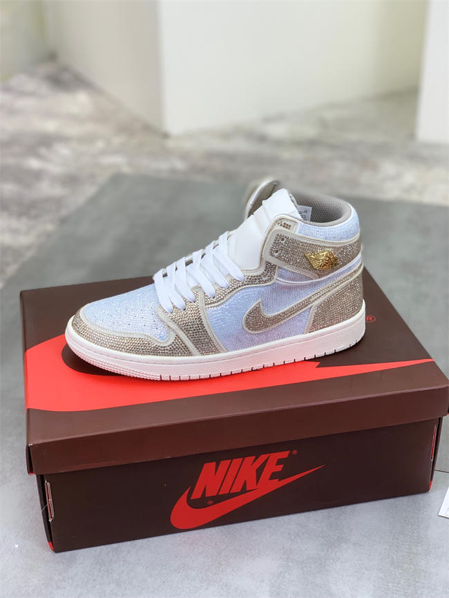 Nike *Air Jordan 1 Metallic Silver
