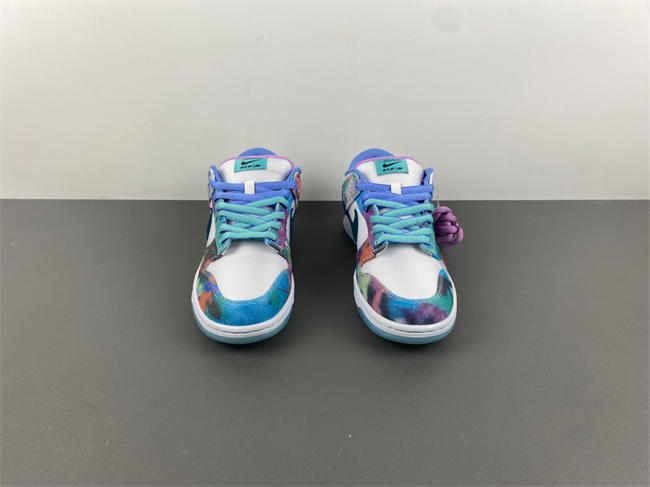 Futura Laboratories x Nike SB Dunk Low