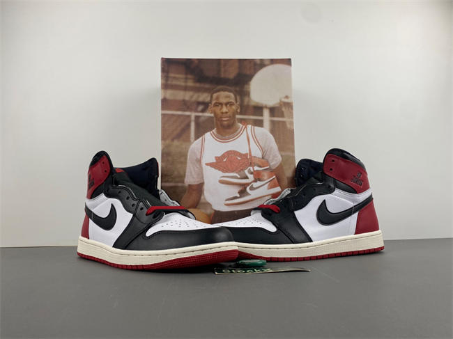 Air Jordan 1 High OG “Black Toe Reimagined”   DZ5485-106