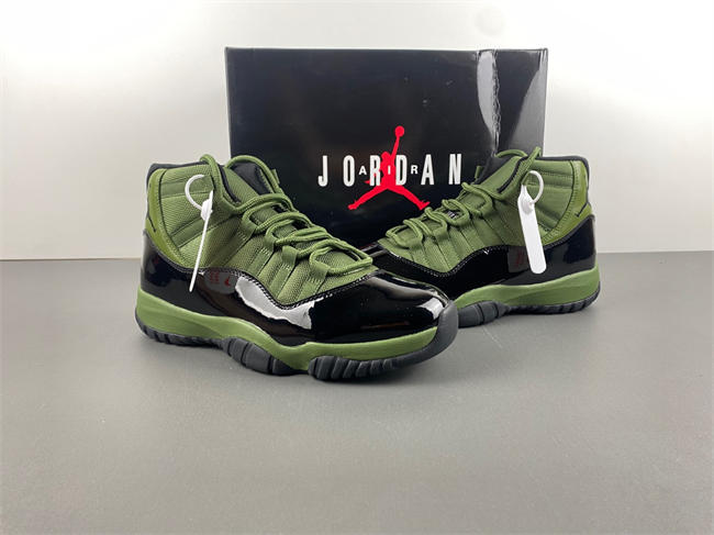 Air Jordan 11 “Hunter Green” CT8012-300