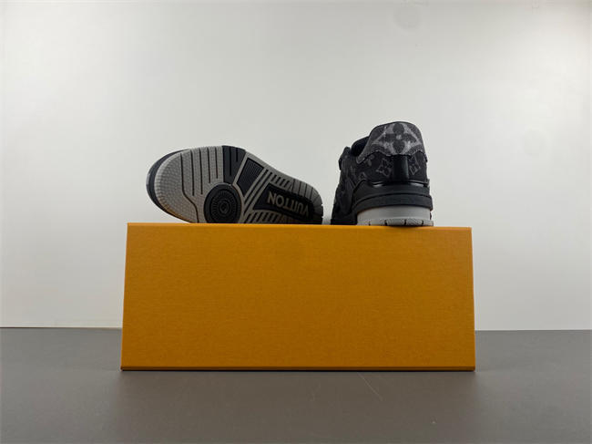 Louis Vuitton LV trainer