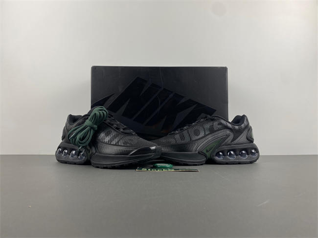 Supreme x Nike Air Max Dn “Black”  FZ4044-001
