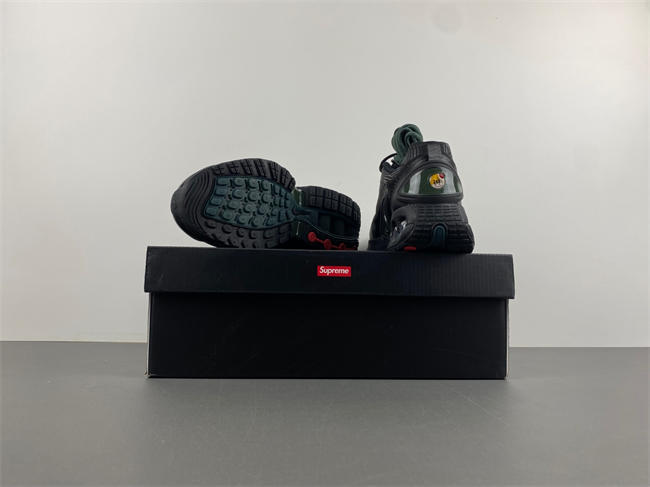 Supreme x Nike Air Max Dn “Black”  FZ4044-001