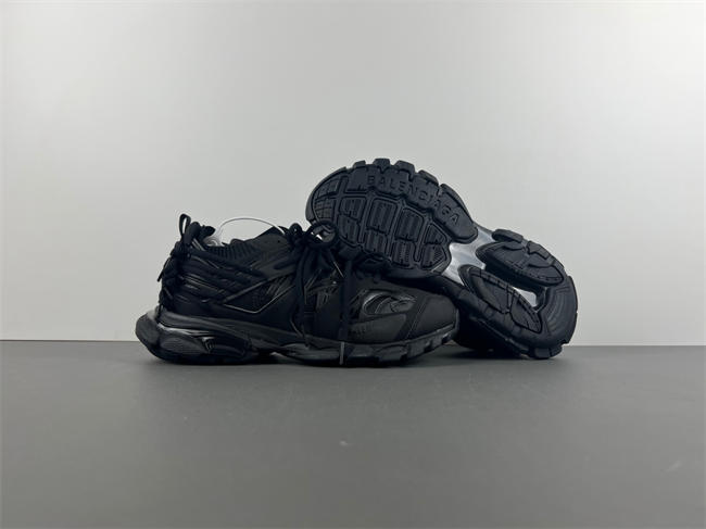 BALENCIAGA Runner、Demna  786281 W3CO1 1000
